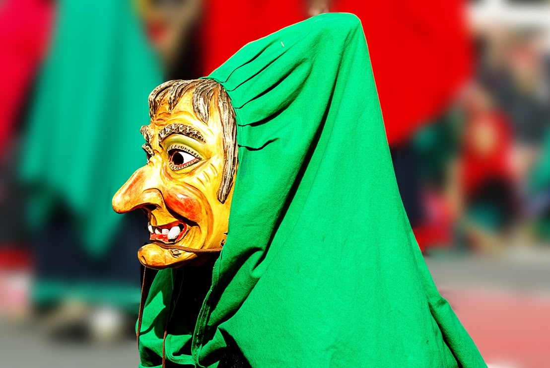 Maschera durante la sfilata Maschera durante la sfilata
